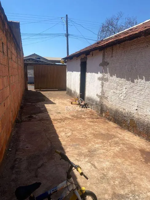 Casa com 2 quartos à venda, 250m2 em Itumbiara - GO - imagem 4 Foto 4 de Casa com 2 quartos à venda, 250m2 em Itumbiara - GO