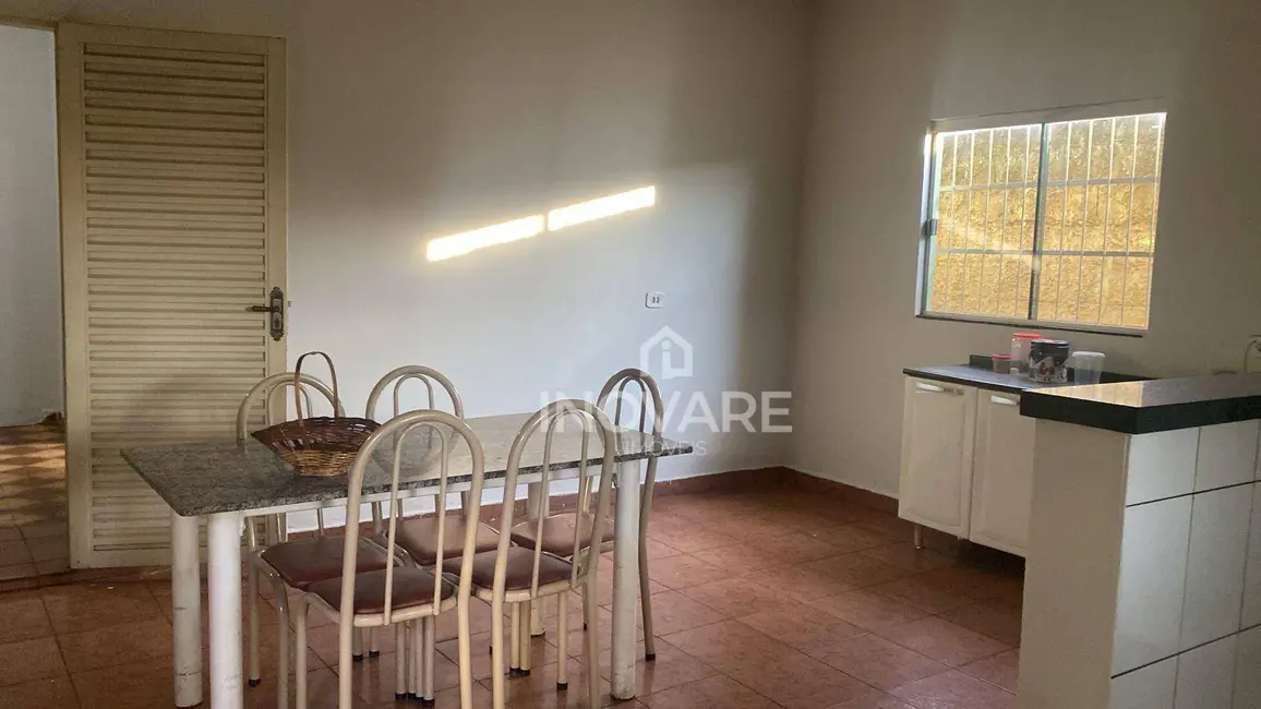 Casa com 2 quartos para alugar, 360m2 em Itumbiara - GO - imagem 8 Foto 8 de Casa com 2 quartos para alugar, 360m2 em Itumbiara - GO