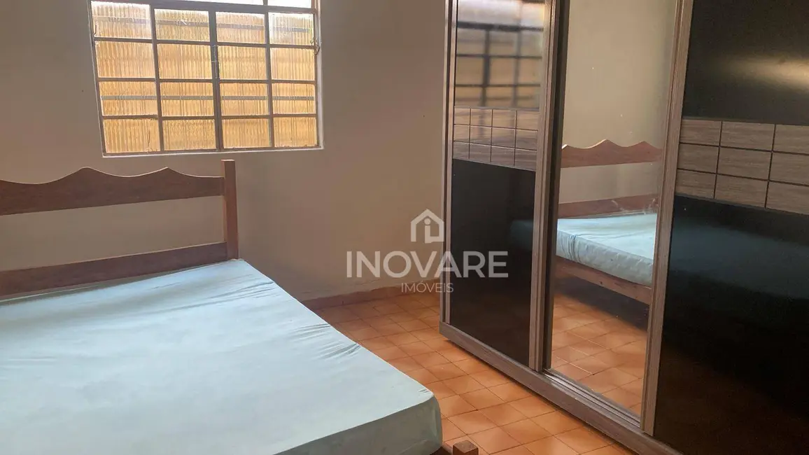 Casa com 2 quartos para alugar, 360m2 em Itumbiara - GO - imagem 5 Foto 5 de Casa com 2 quartos para alugar, 360m2 em Itumbiara - GO
