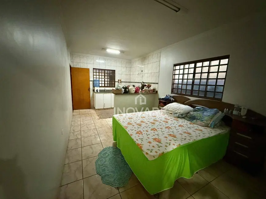 Foto 4 de Casa com 4 quartos à venda, 283m2 em Itumbiara - GO