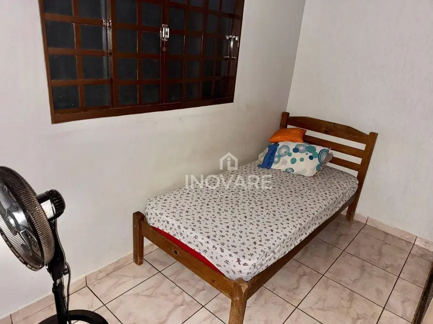 Foto 8 de Casa com 4 quartos à venda, 283m2 em Itumbiara - GO