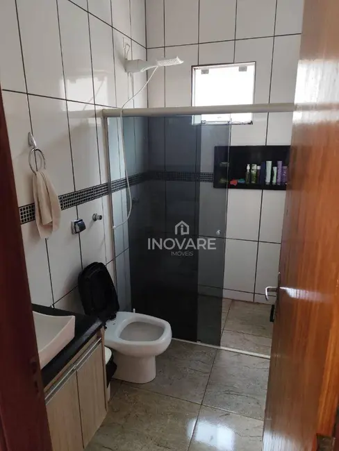 Foto 9 de Casa com 2 quartos à venda, 180m2 em Itumbiara - GO