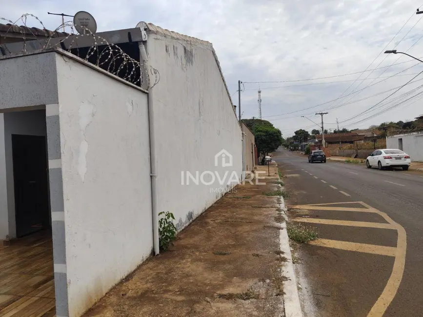 Foto 3 de Casa com 2 quartos à venda, 180m2 em Itumbiara - GO