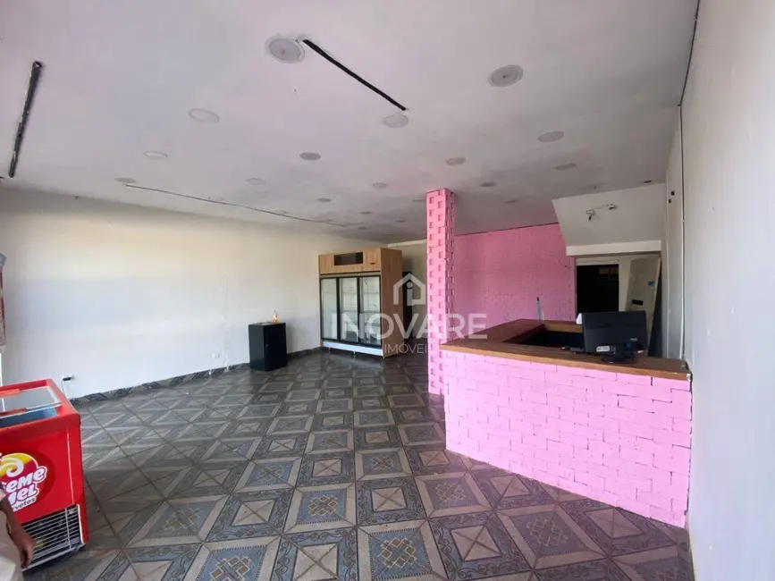 Casa com 1 quarto para alugar em Setor Rodoviário, Itumbiara - GO - imagem 2 Foto 2 de Casa com 1 quarto para alugar em Setor Rodoviário, Itumbiara - GO