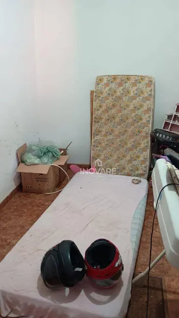 Casa com 2 quartos à venda, 180m2 em Jardim Leonora, Itumbiara - GO - imagem 4 Foto 4 de Casa com 2 quartos à venda, 180m2 em Jardim Leonora, Itumbiara - GO