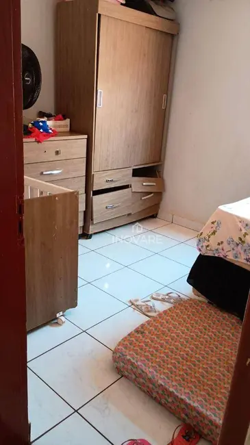Foto 2 de Casa com 2 quartos à venda, 180m2 em Jardim Leonora, Itumbiara - GO