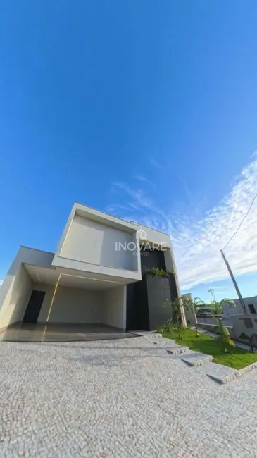 Casa de Condomínio com 2 quartos à venda, 300m2 em Arapora - MG - imagem 2 Foto 2 de Casa de Condomínio com 2 quartos à venda, 300m2 em Arapora - MG