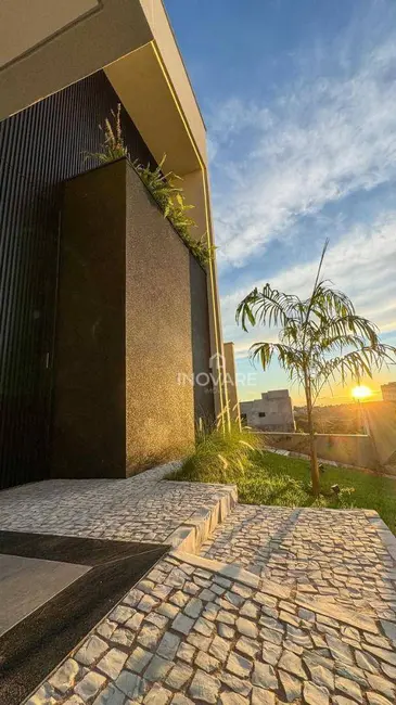 Casa de Condomínio com 2 quartos à venda, 300m2 em Arapora - MG - imagem 3 Foto 3 de Casa de Condomínio com 2 quartos à venda, 300m2 em Arapora - MG