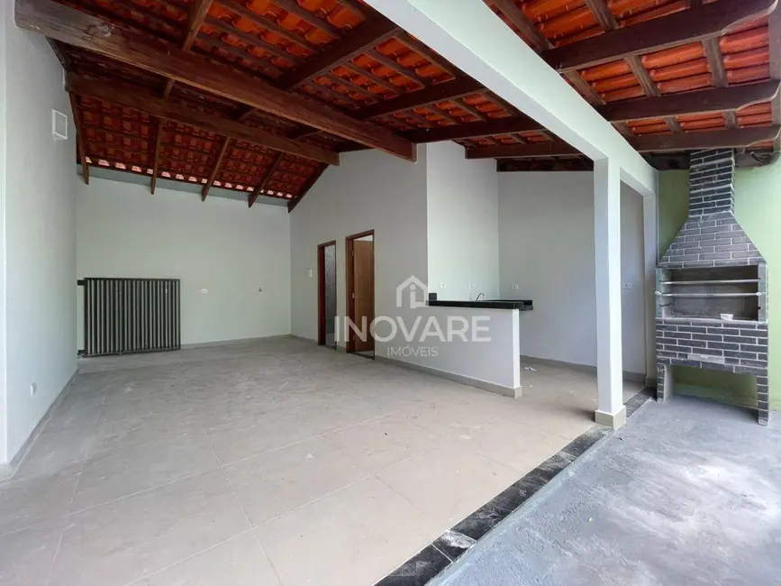 Casa com 4 quartos à venda, 360m2 em Jardim Leonora, Itumbiara - GO - imagem 8 Foto 8 de Casa com 4 quartos à venda, 360m2 em Jardim Leonora, Itumbiara - GO