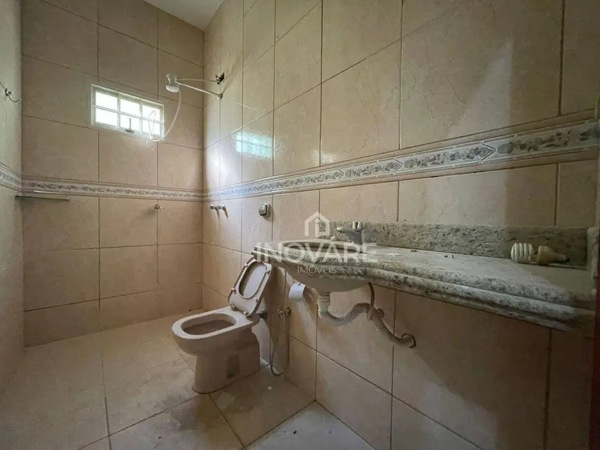 Casa com 4 quartos à venda, 360m2 em Jardim Leonora, Itumbiara - GO - imagem 6 Foto 6 de Casa com 4 quartos à venda, 360m2 em Jardim Leonora, Itumbiara - GO