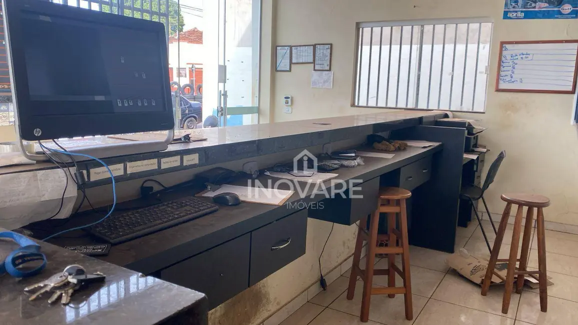 Foto 3 de Sala Comercial para alugar, 324m2 em Itumbiara - GO