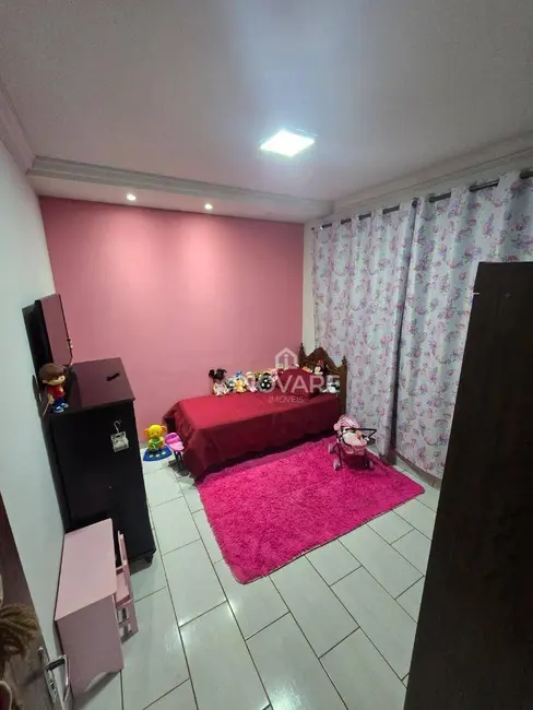 Casa com 3 quartos à venda, 360m2 em Jardim América, Itumbiara - GO - imagem 4 Foto 4 de Casa com 3 quartos à venda, 360m2 em Jardim América, Itumbiara - GO
