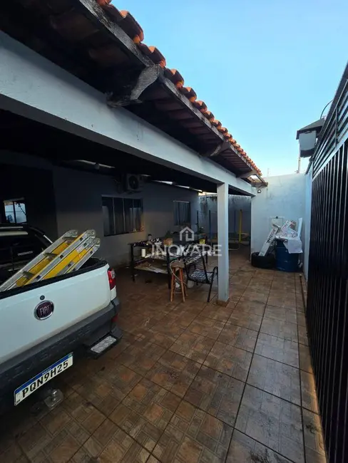 Casa com 3 quartos à venda, 360m2 em Jardim América, Itumbiara - GO - imagem 1 Foto 1 de Casa com 3 quartos à venda, 360m2 em Jardim América, Itumbiara - GO