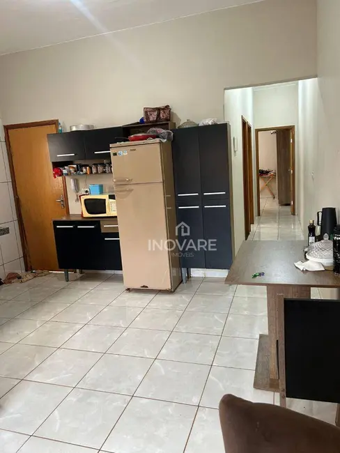 Foto 2 de Casa de Condomínio com 2 quartos à venda, 85m2 em Itumbiara - GO