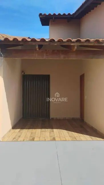 Casa com 3 quartos à venda, 180m2 em Setor Novo Horizonte, Itumbiara - GO - imagem 2 Foto 2 de Casa com 3 quartos à venda, 180m2 em Setor Novo Horizonte, Itumbiara - GO