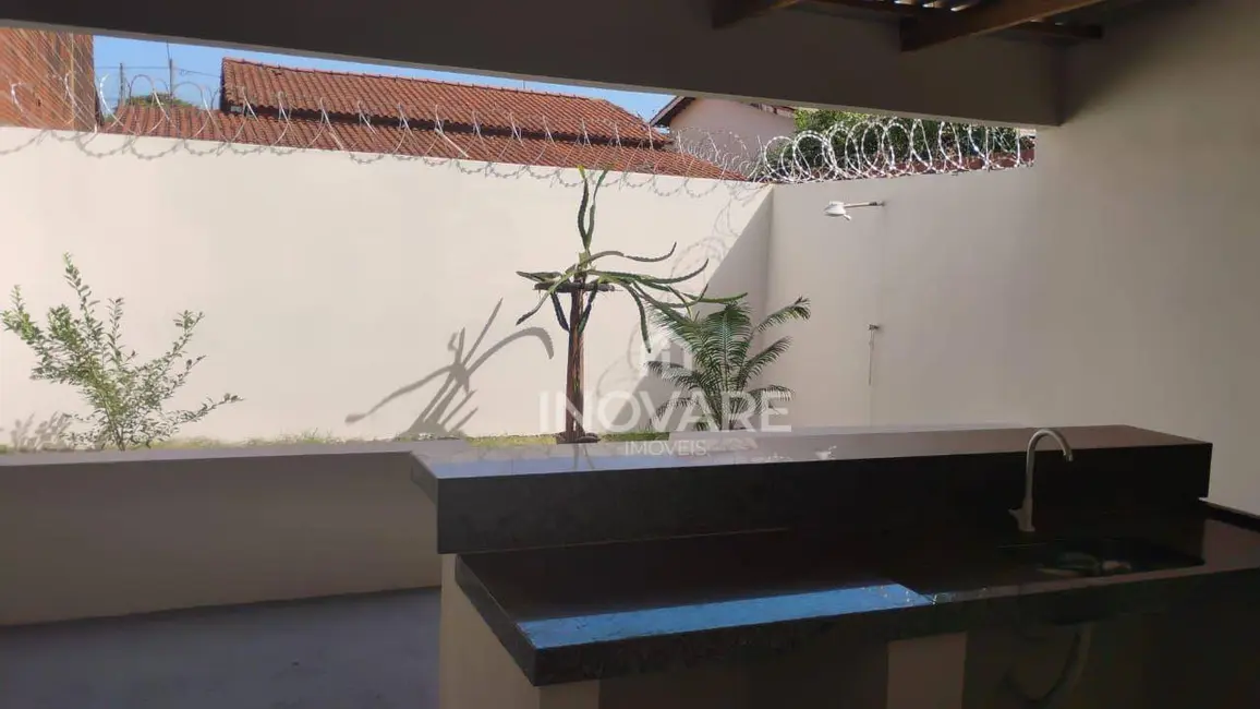 Casa com 3 quartos à venda, 180m2 em Setor Novo Horizonte, Itumbiara - GO - imagem 4 Foto 4 de Casa com 3 quartos à venda, 180m2 em Setor Novo Horizonte, Itumbiara - GO