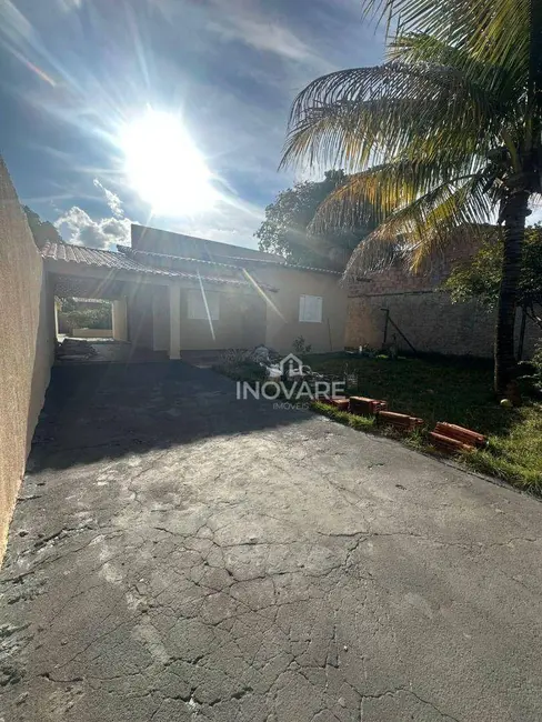 Foto 1 de Casa com 3 quartos à venda, 360m2 em Jardim Leonora, Itumbiara - GO