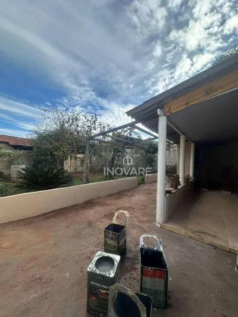 Foto 3 de Casa com 3 quartos à venda, 360m2 em Jardim Leonora, Itumbiara - GO