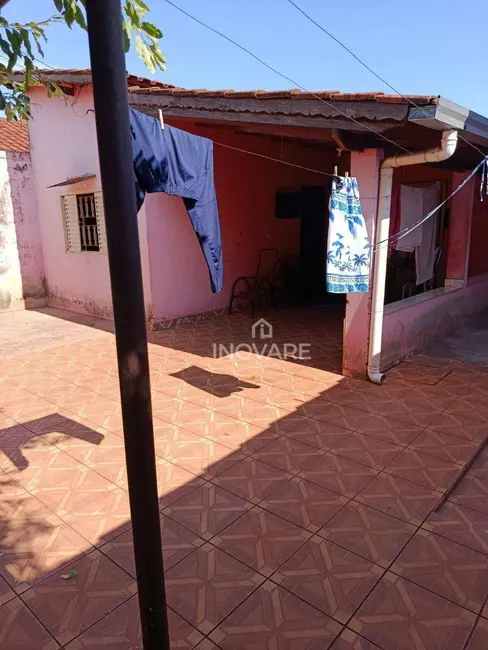 Casa com 3 quartos à venda, 360m2 em Itumbiara - GO - imagem 2 Foto 2 de Casa com 3 quartos à venda, 360m2 em Itumbiara - GO