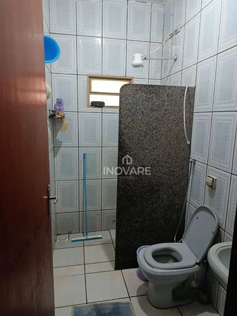 Casa com 3 quartos à venda, 360m2 em Itumbiara - GO - imagem 9 Foto 9 de Casa com 3 quartos à venda, 360m2 em Itumbiara - GO