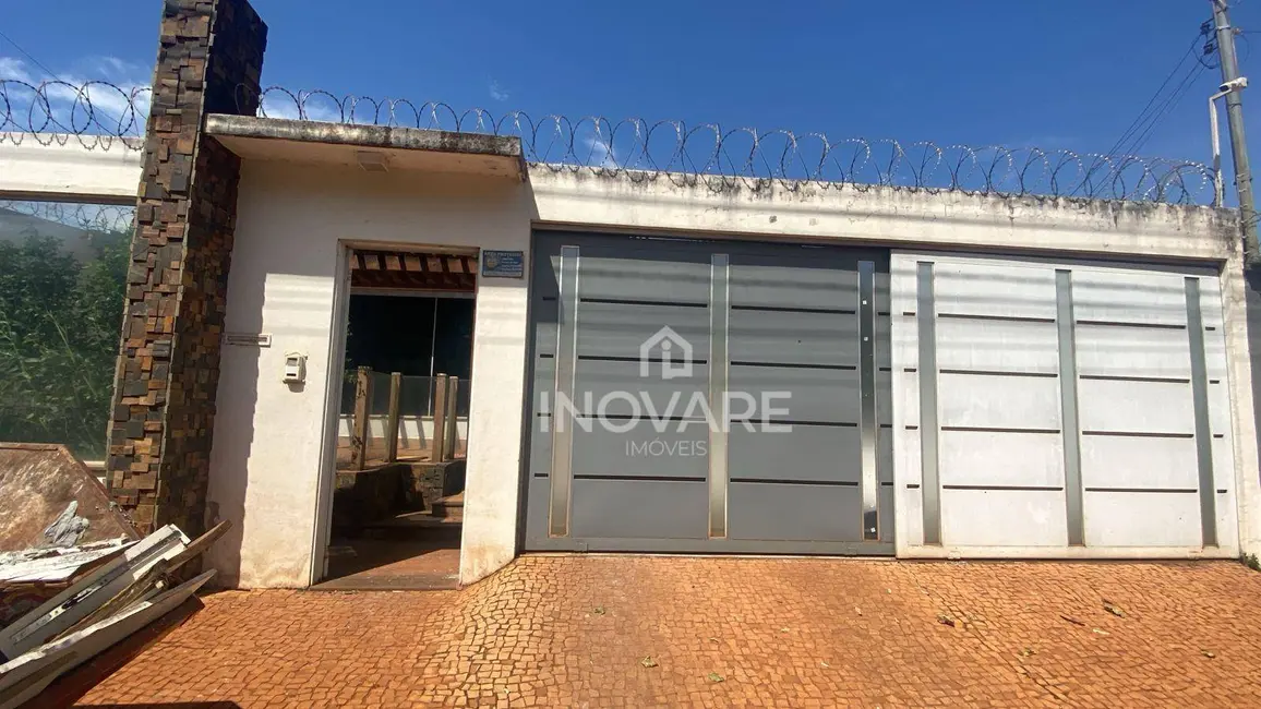 Casa com 2 quartos para alugar, 340m2 em Itumbiara - GO - imagem 1 Foto 1 de Casa com 2 quartos para alugar, 340m2 em Itumbiara - GO