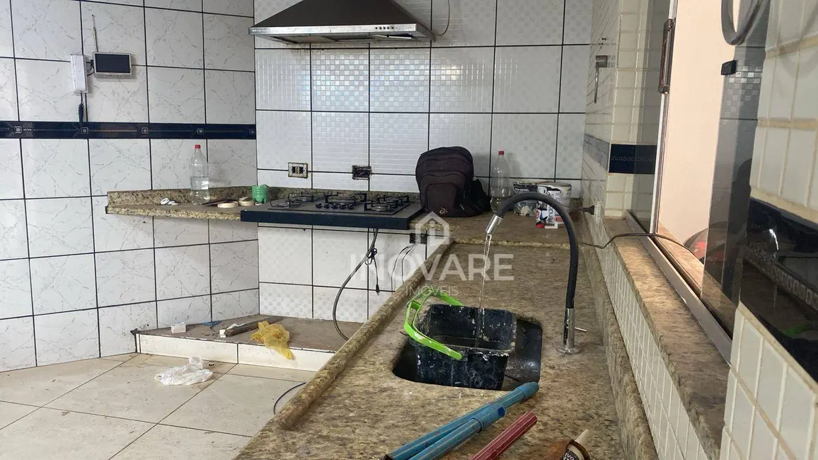 Casa com 2 quartos para alugar, 340m2 em Itumbiara - GO - imagem 8 Foto 8 de Casa com 2 quartos para alugar, 340m2 em Itumbiara - GO