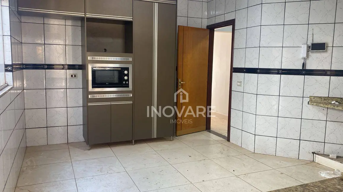 Casa com 2 quartos para alugar, 340m2 em Itumbiara - GO - imagem 7 Foto 7 de Casa com 2 quartos para alugar, 340m2 em Itumbiara - GO