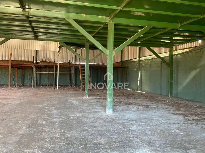 Armazém / Galpão para alugar, 1600m2 em Setor Luz, Itumbiara - GO - imagem 3 Foto 3 de Armazém / Galpão para alugar, 1600m2 em Setor Luz, Itumbiara - GO