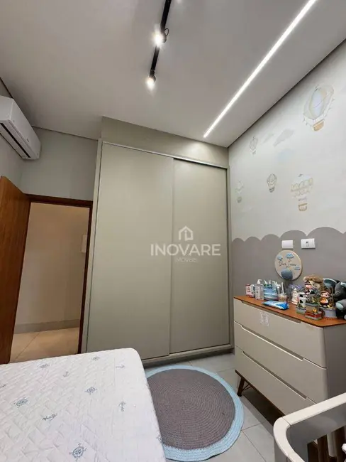 Casa de Condomínio com 3 quartos à venda, 600m2 em Arapora - MG - imagem 6 Foto 6 de Casa de Condomínio com 3 quartos à venda, 600m2 em Arapora - MG