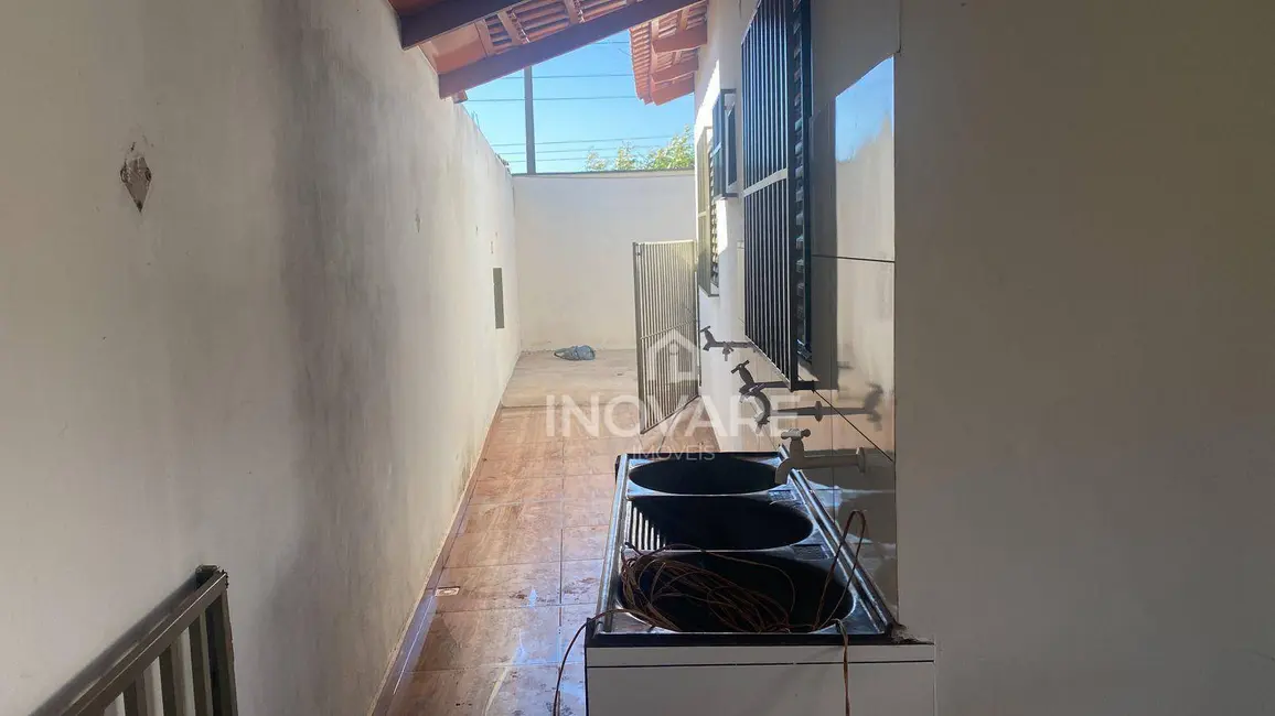 Casa com 3 quartos à venda, 300m2 em Itumbiara - GO - imagem 9 Foto 9 de Casa com 3 quartos à venda, 300m2 em Itumbiara - GO