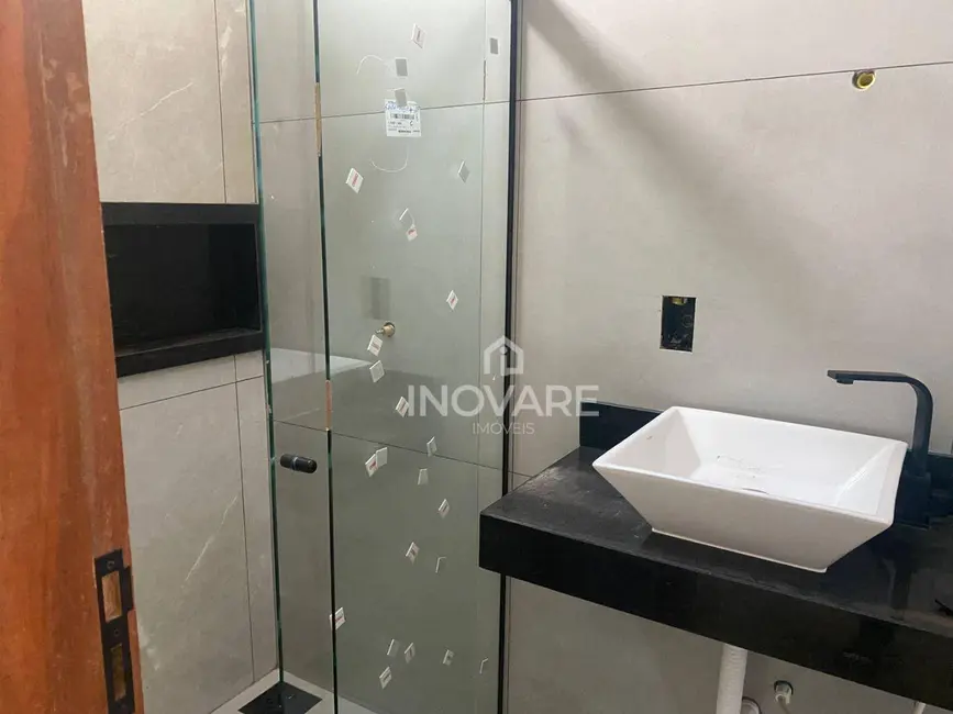 Casa com 3 quartos à venda, 250m2 em Itumbiara - GO - imagem 8 Foto 8 de Casa com 3 quartos à venda, 250m2 em Itumbiara - GO