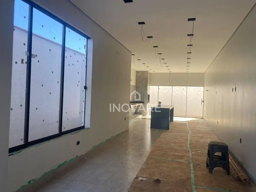 Casa com 3 quartos à venda, 250m2 em Itumbiara - GO - imagem 3 Foto 3 de Casa com 3 quartos à venda, 250m2 em Itumbiara - GO