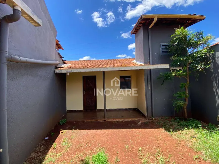 Casa com 3 quartos à venda, 394m2 em Itumbiara - GO - imagem 2 Foto 2 de Casa com 3 quartos à venda, 394m2 em Itumbiara - GO