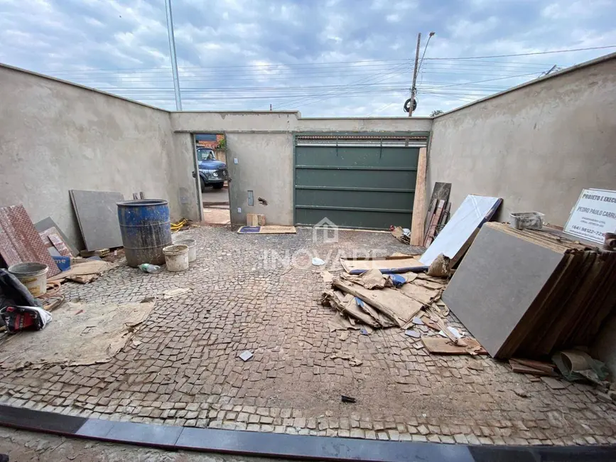 Casa com 3 quartos à venda, 210m2 em Itumbiara - GO - imagem 5 Foto 5 de Casa com 3 quartos à venda, 210m2 em Itumbiara - GO