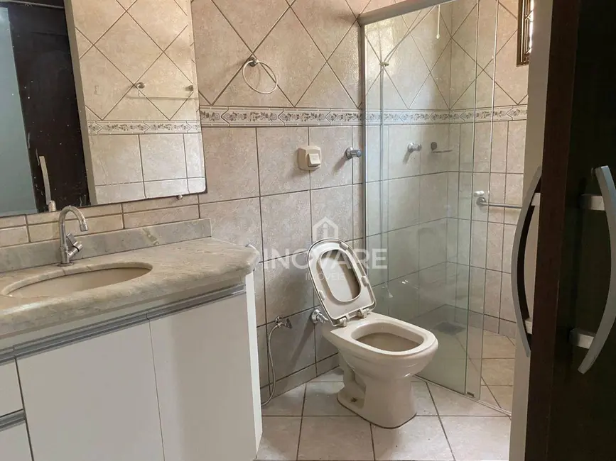 Casa com 3 quartos à venda, 360m2 em Residencial Jardim Primavera, Itumbiara - GO - imagem 8 Foto 8 de Casa com 3 quartos à venda, 360m2 em Residencial Jardim Primavera, Itumbiara - GO