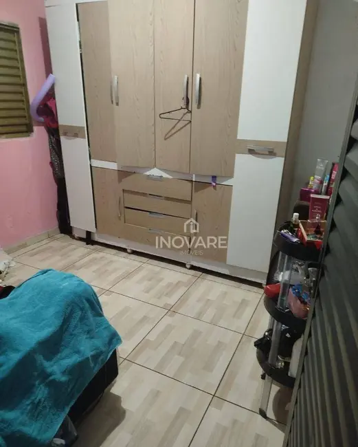 Casa com 3 quartos à venda, 250m2 em Conjunto Habitacional Juca Arantes, Itumbiara - GO - imagem 3 Foto 3 de Casa com 3 quartos à venda, 250m2 em Conjunto Habitacional Juca Arantes, Itumbiara - GO