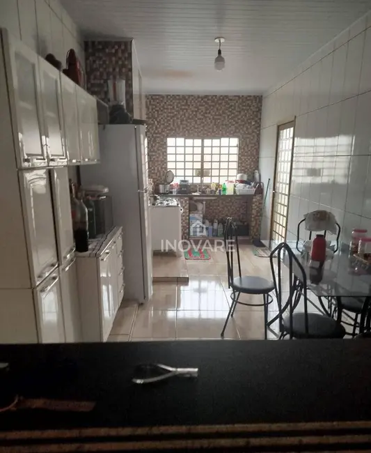 Casa com 3 quartos à venda, 250m2 em Conjunto Habitacional Juca Arantes, Itumbiara - GO - imagem 7 Foto 7 de Casa com 3 quartos à venda, 250m2 em Conjunto Habitacional Juca Arantes, Itumbiara - GO