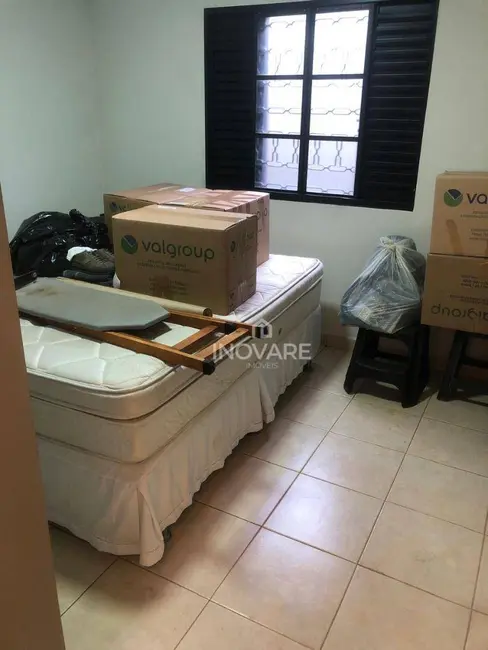 Foto 5 de Casa com 3 quartos à venda, 280m2 em Itumbiara - GO