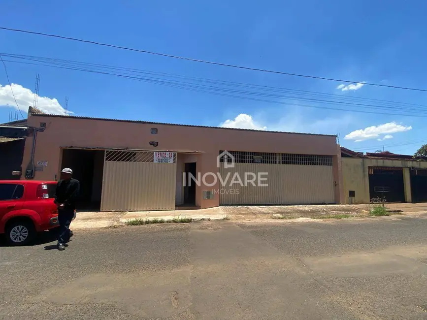 Sala Comercial à venda, 250m2 em Itumbiara - GO - imagem 1 Foto 1 de Sala Comercial à venda, 250m2 em Itumbiara - GO