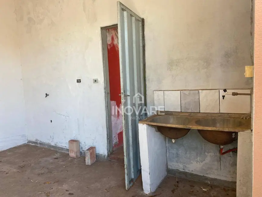 Sala Comercial à venda, 250m2 em Itumbiara - GO - imagem 9 Foto 9 de Sala Comercial à venda, 250m2 em Itumbiara - GO