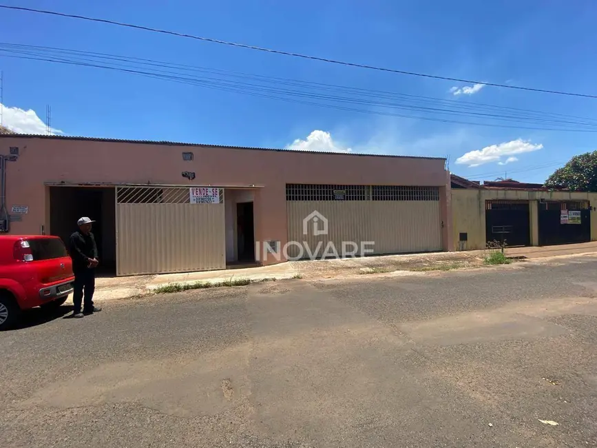 Sala Comercial à venda, 250m2 em Itumbiara - GO - imagem 2 Foto 2 de Sala Comercial à venda, 250m2 em Itumbiara - GO