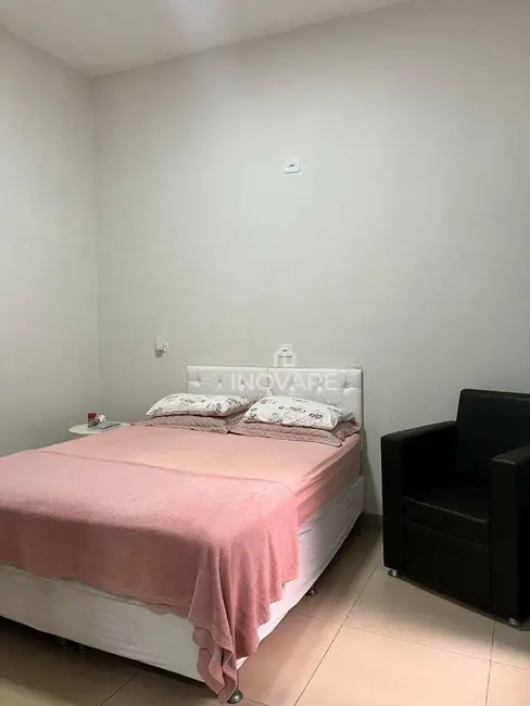 Foto 8 de Casa com 3 quartos à venda, 500m2 em Itumbiara - GO