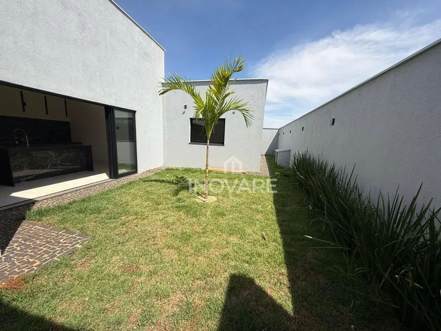 Foto 3 de Casa com 3 quartos à venda, 250m2 em Itumbiara - GO