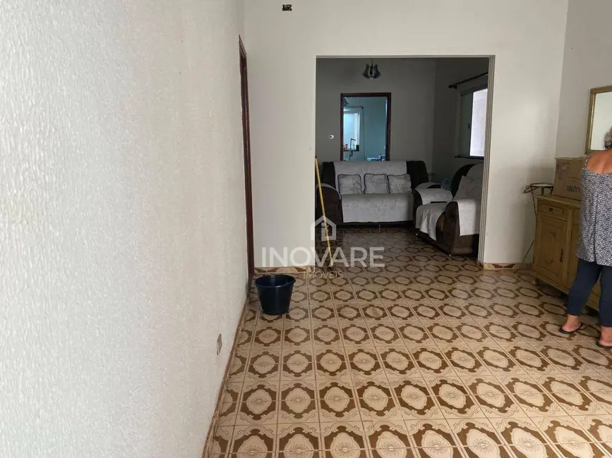 Foto 4 de Casa com 3 quartos à venda, 418m2 em Itumbiara - GO