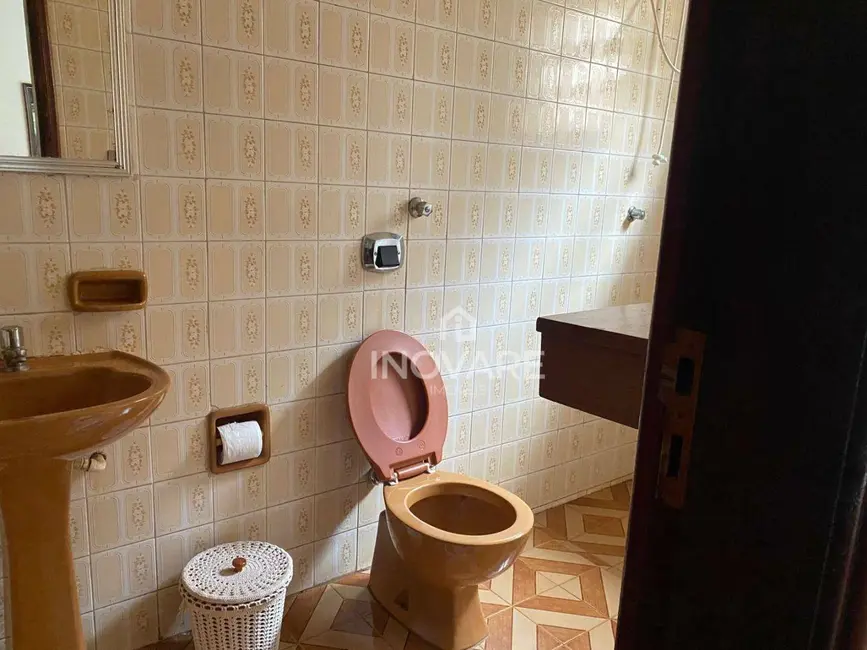 Foto 6 de Casa com 3 quartos à venda, 418m2 em Itumbiara - GO