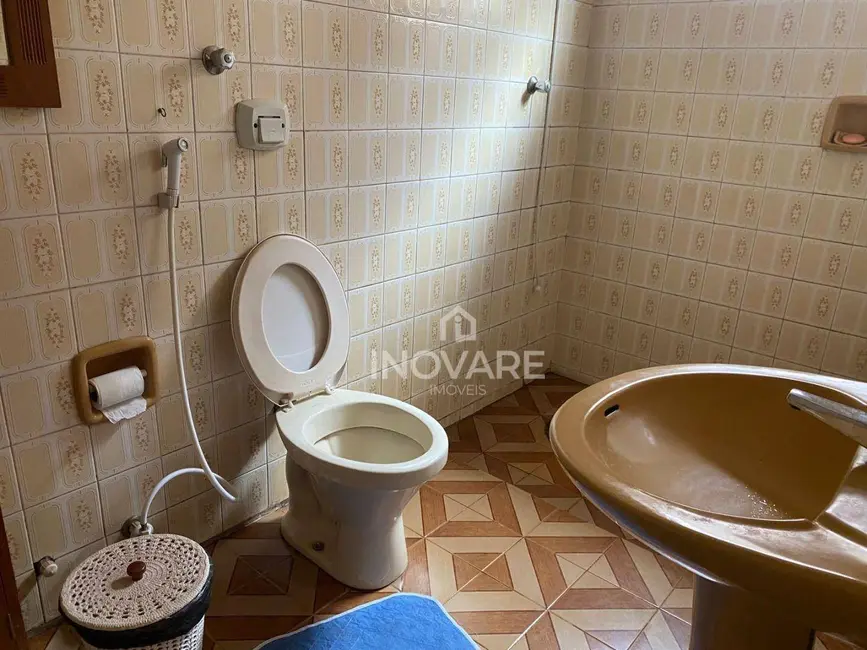 Foto 8 de Casa com 3 quartos à venda, 418m2 em Itumbiara - GO