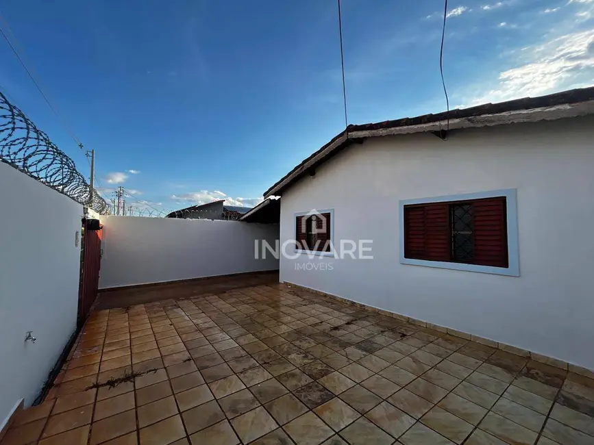 Foto 4 de Casa com 2 quartos à venda, 360m2 em Setor Buritys, Itumbiara - GO