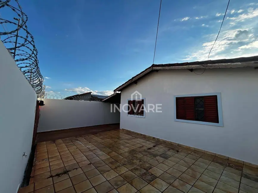 Foto 1 de Casa com 2 quartos à venda, 360m2 em Setor Buritys, Itumbiara - GO