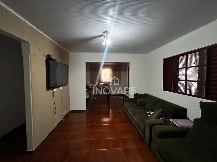 Foto 5 de Casa com 2 quartos à venda, 360m2 em Setor Buritys, Itumbiara - GO