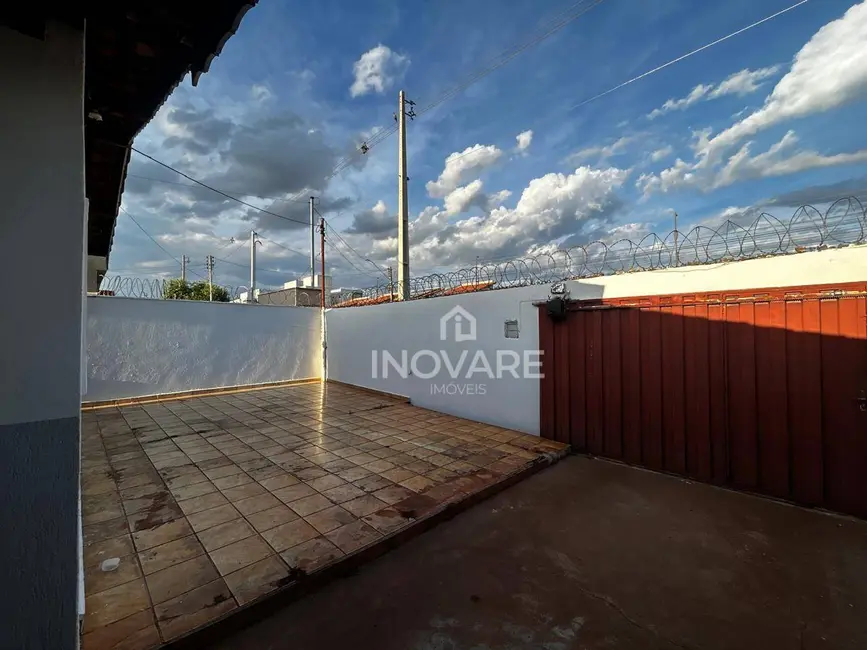 Foto 2 de Casa com 2 quartos à venda, 360m2 em Setor Buritys, Itumbiara - GO